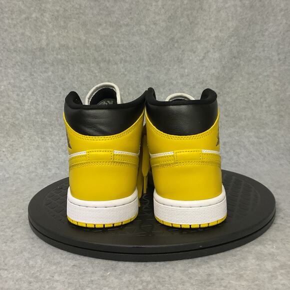 Nike Air Jordan 1 Mid Vivid Sulfur Yellow White Shoes BQ6472-170 Women's Size 6 - Picture 2 of 6
